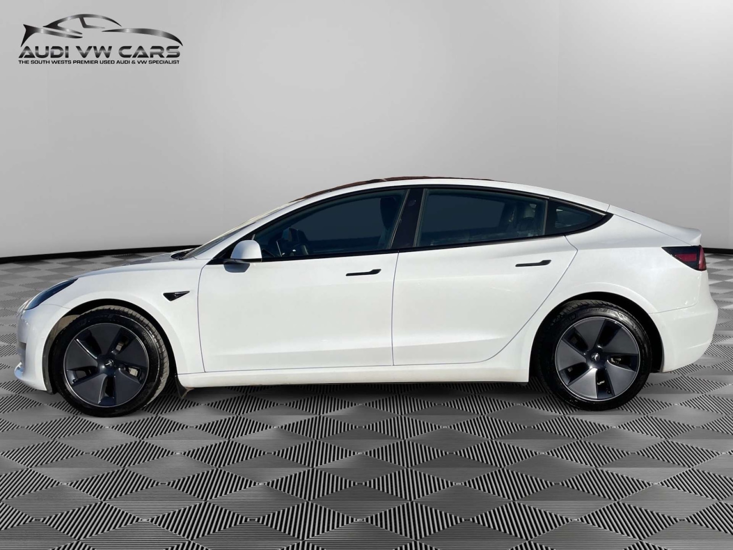 Used Tesla Model 3 2022 for sale - 76719573: Photo 2