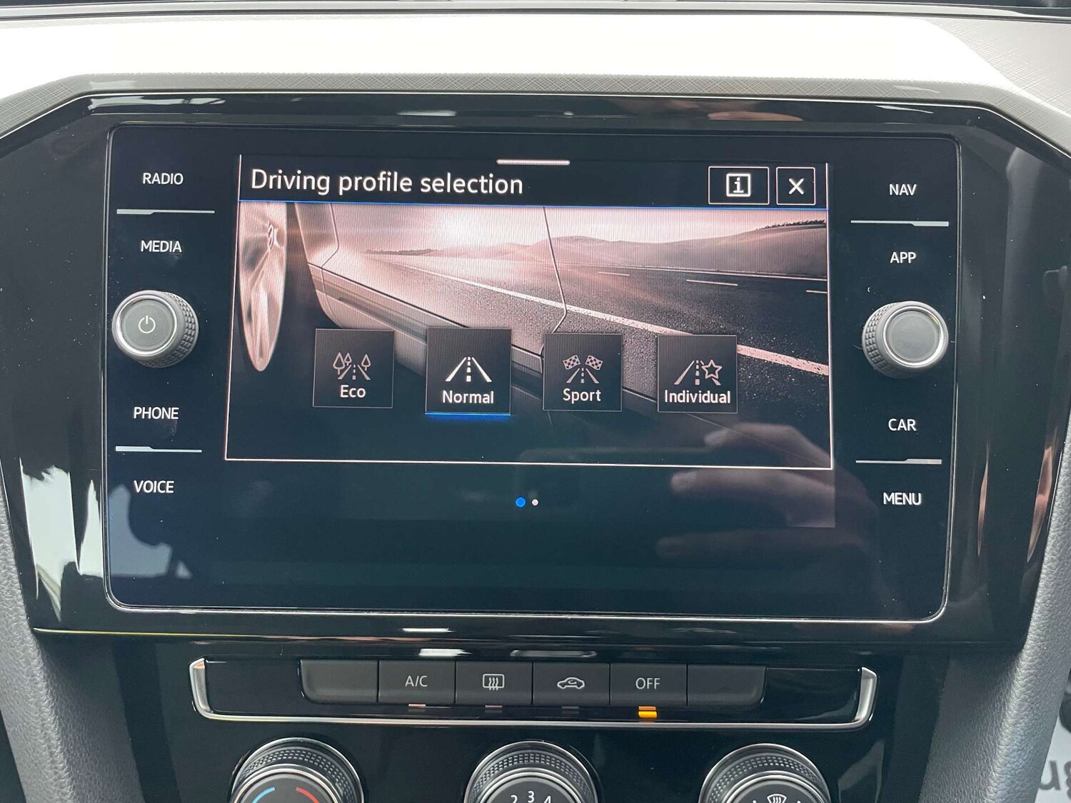 Used Volkswagen Passat 2020 for sale - 76719538: Photo 19