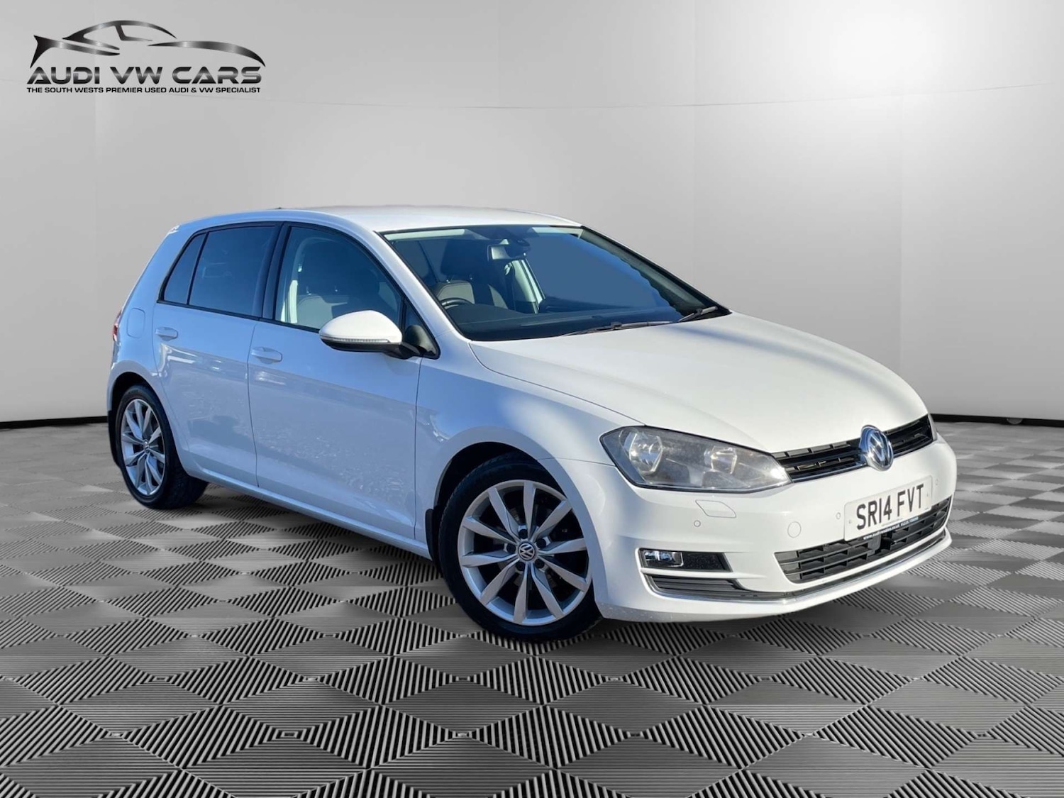 Used Volkswagen Golf 2014 for sale - 76829792: Photo 1