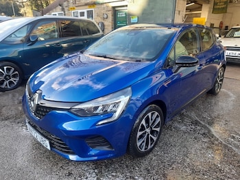 Used Renault Clio 2023 for sale - 77880713: Photo