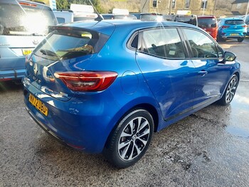 Used Renault Clio 2023 for sale - 77880713: Photo