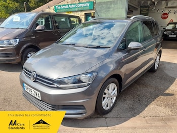 Used Volkswagen Touran 2020 for sale - 75878140: Photo
