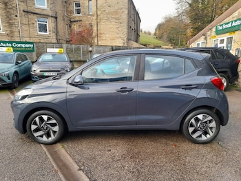 Used Hyundai i10 2024 for sale - 76536326: Photo