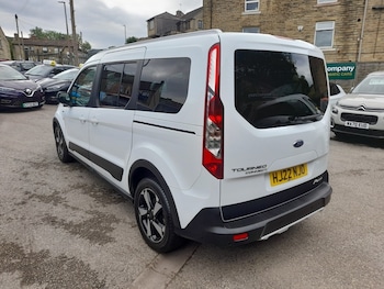 Used Ford Grand Tourneo Connect 2022 for sale - 78888131: Photo