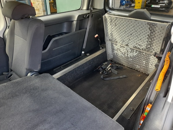 Used Volkswagen Caddy Maxi Life 2018 for sale - 75666824: Photo 23