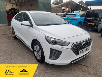 2022 - SE CONNECT, ,hybrid, auto 1 OWNER, FULL HISTORY , WHITE 5-Door