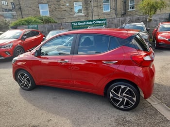 Used Hyundai i10 2023 for sale - 79858441: Photo