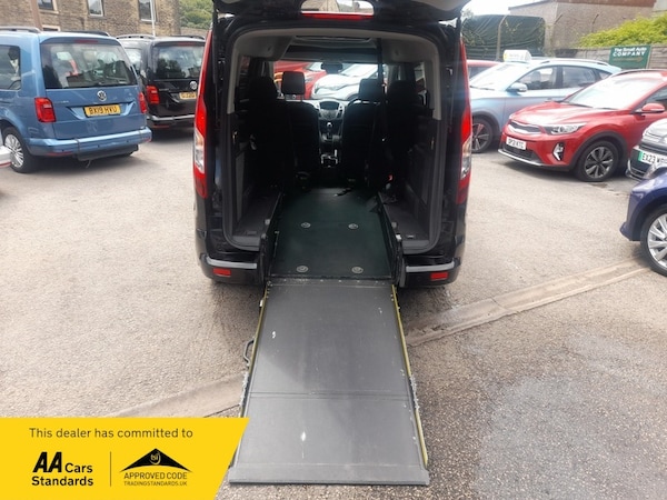 Used Ford Grand Tourneo Connect 2018 for sale - 75254295: Photo 17