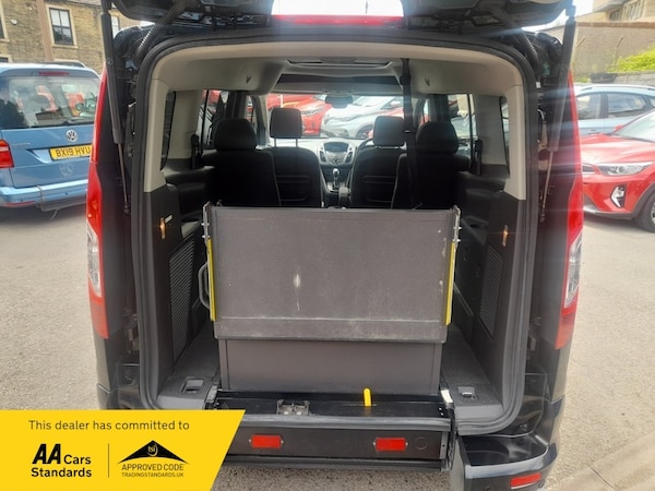 Used Ford Grand Tourneo Connect 2018 for sale - 75254295: Photo 18