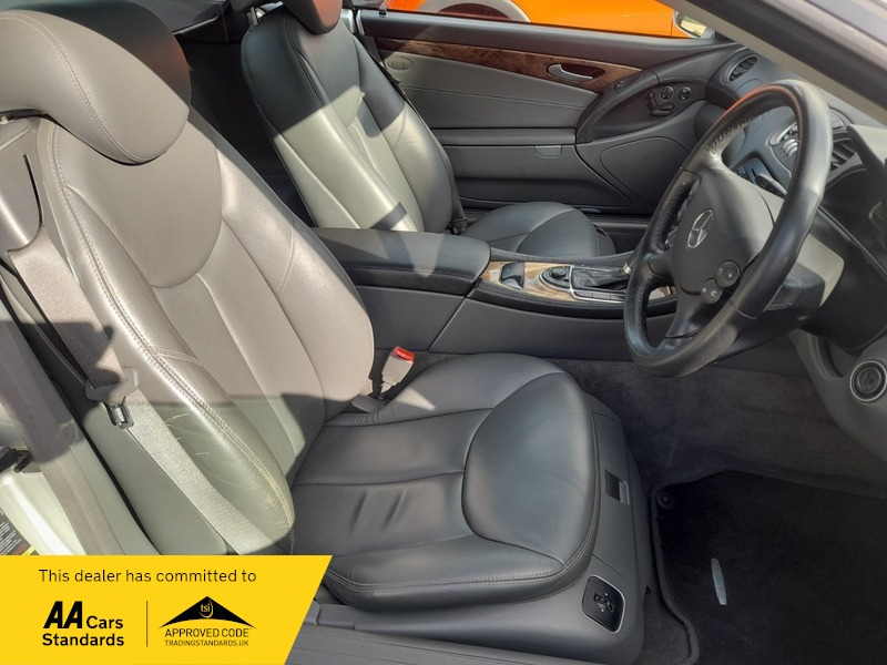 Used Mercedes-Benz SL 2006 for sale - 75924336: Photo 27
