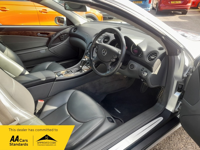 Used Mercedes-Benz SL 2006 for sale - 75924336: Photo 29