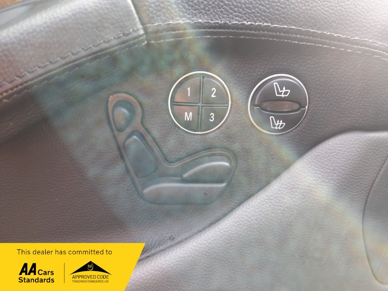 Used Mercedes-Benz SL 2006 for sale - 75924336: Photo 32