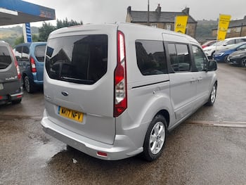Used Ford Grand Tourneo Connect 2017 for sale - 79629887: Photo