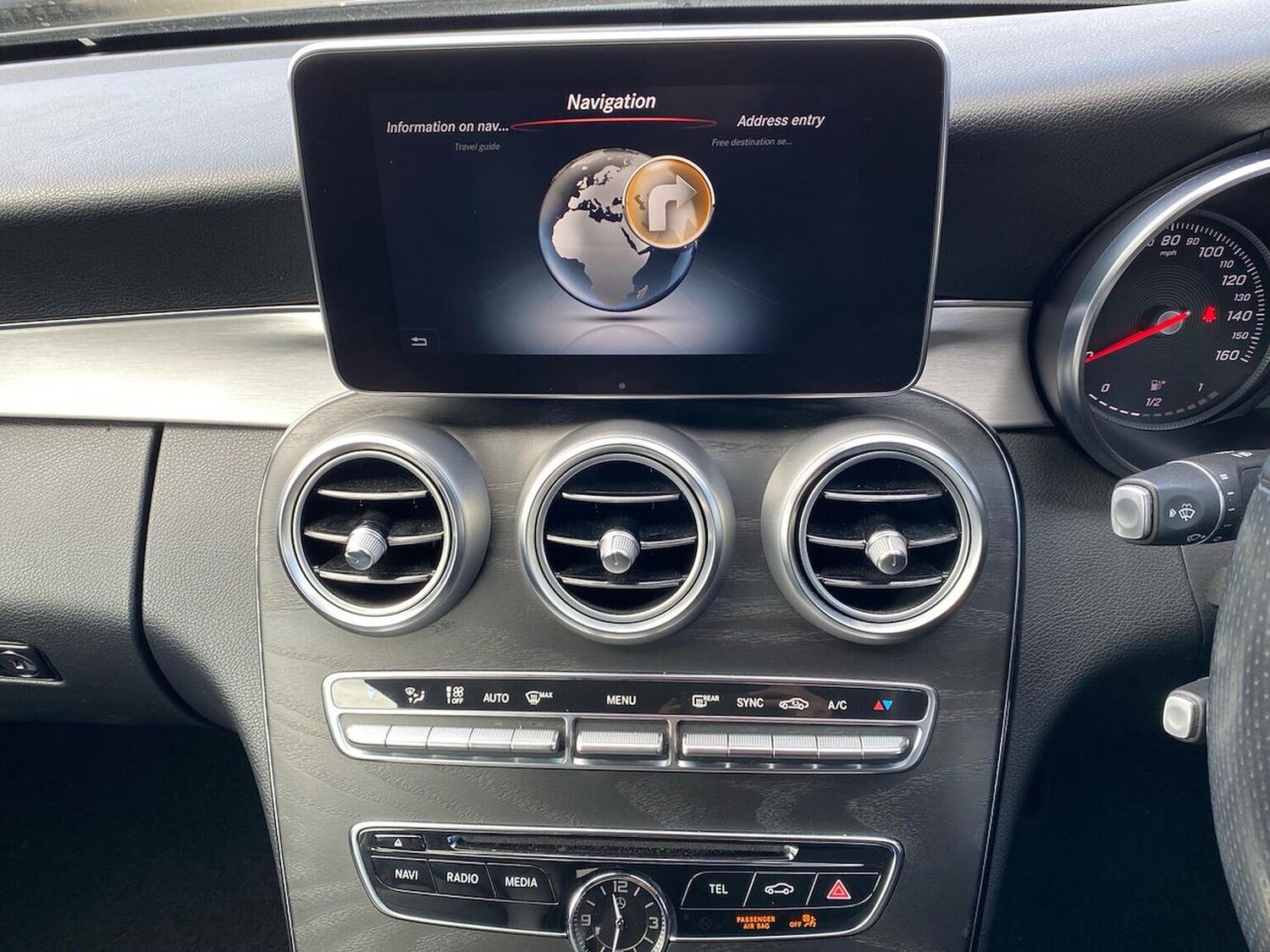 Used Mercedes-Benz C Class 2018 for sale - 78195627: Photo 25