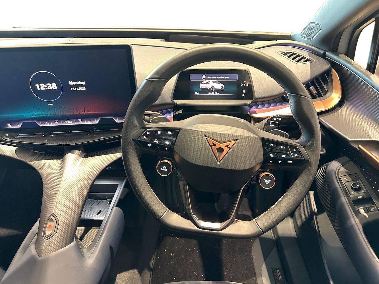 Used Cupra Tavascan 2025 for sale - 76638858: Photo 9