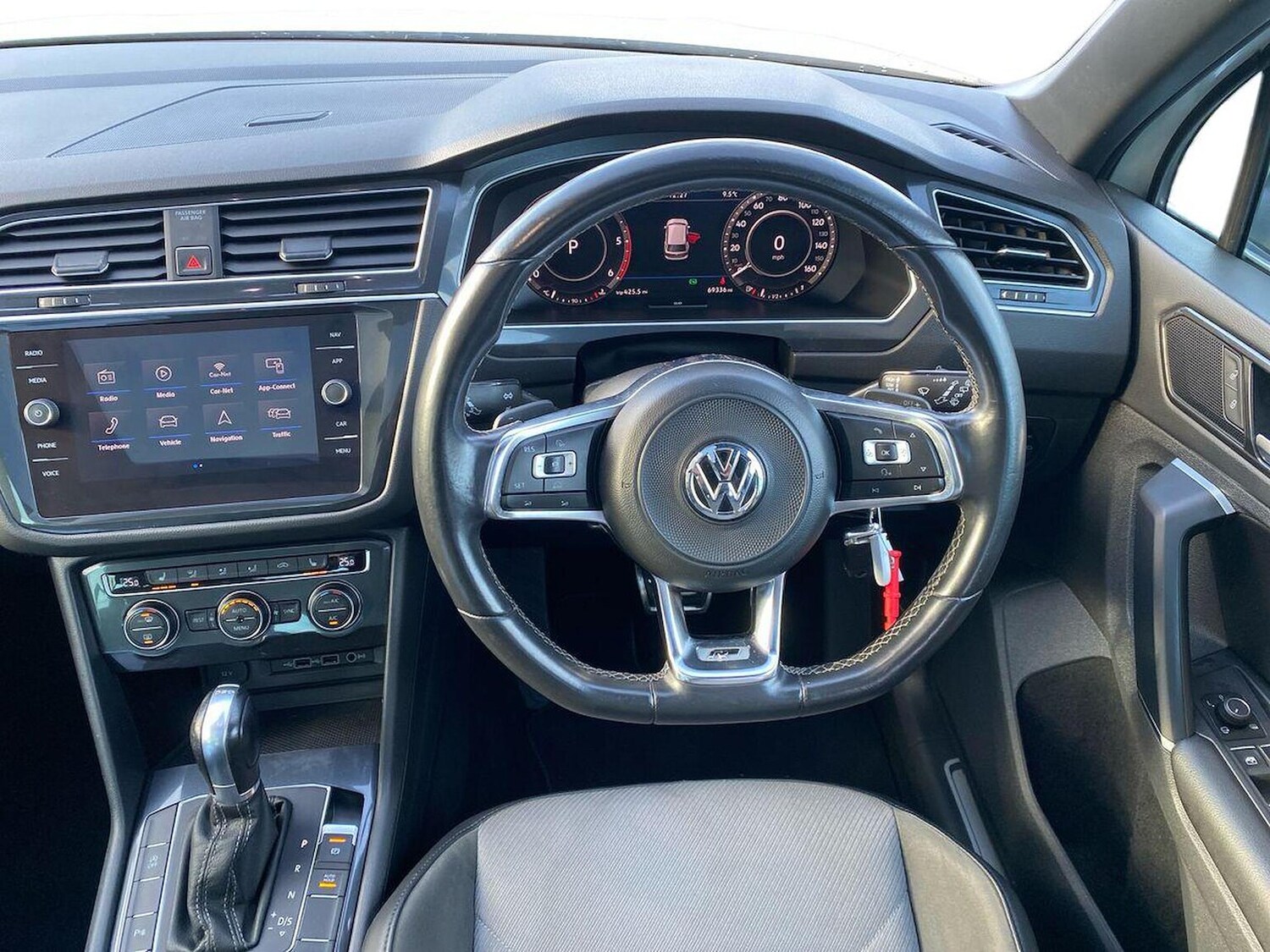Used Volkswagen Tiguan 2018 for sale - 77488315: Photo 11