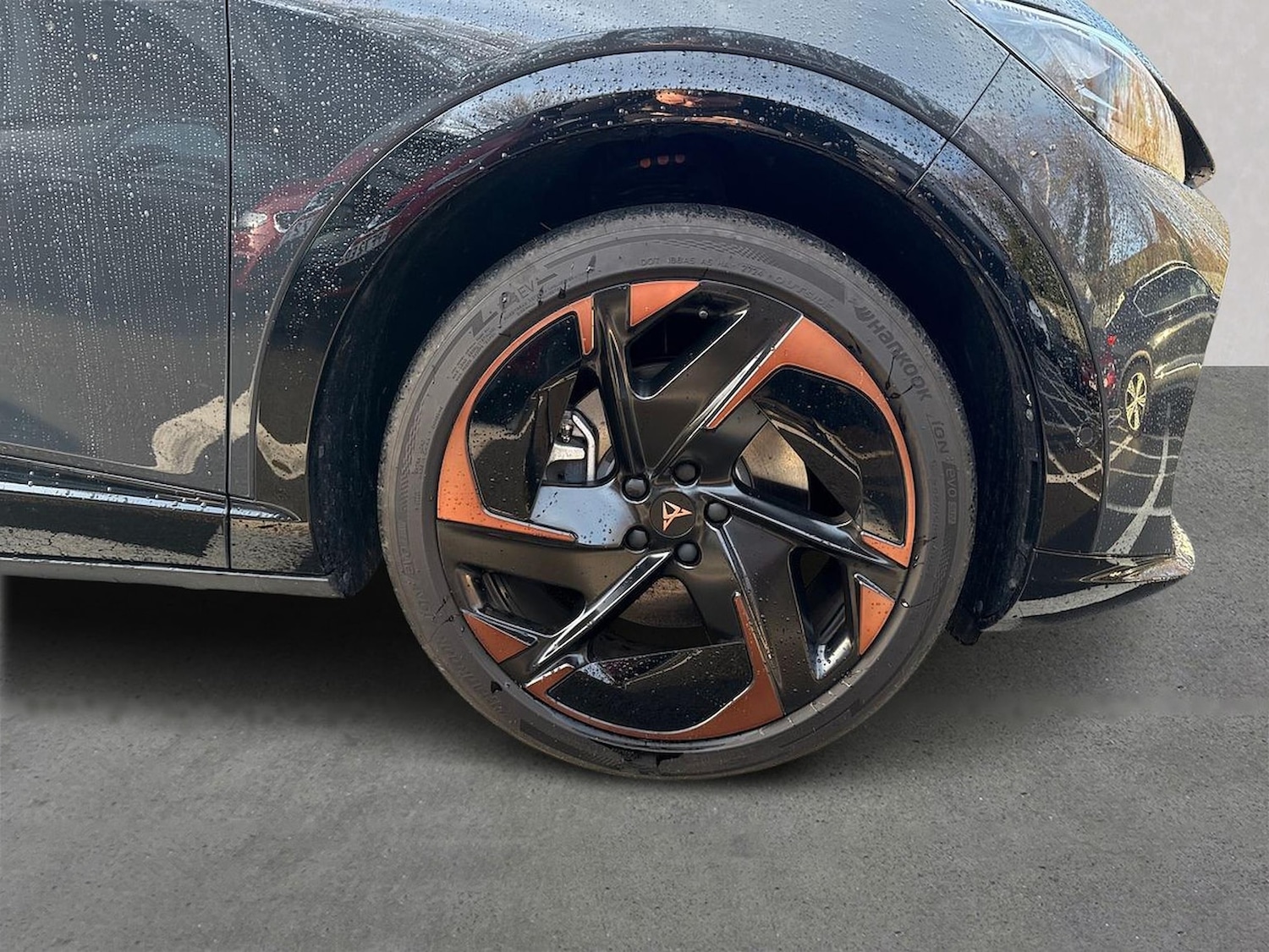 Used Cupra Tavascan 2025 for sale - 76969001: Photo 6