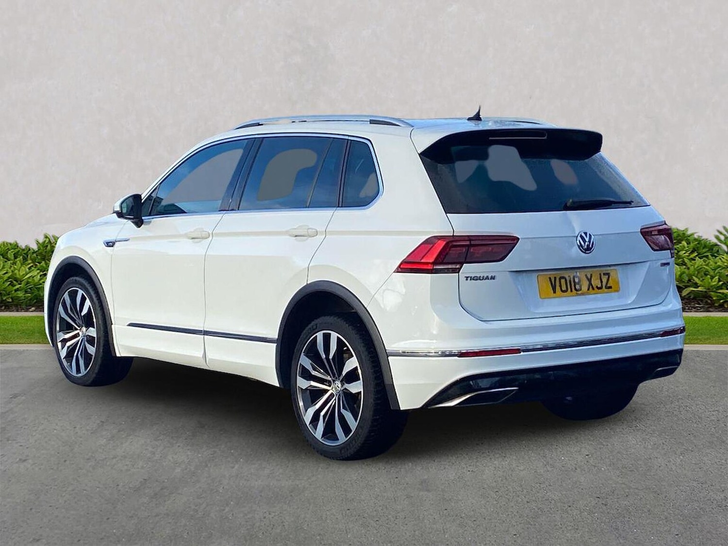 Used Volkswagen Tiguan 2018 for sale - 77019479: Photo 2