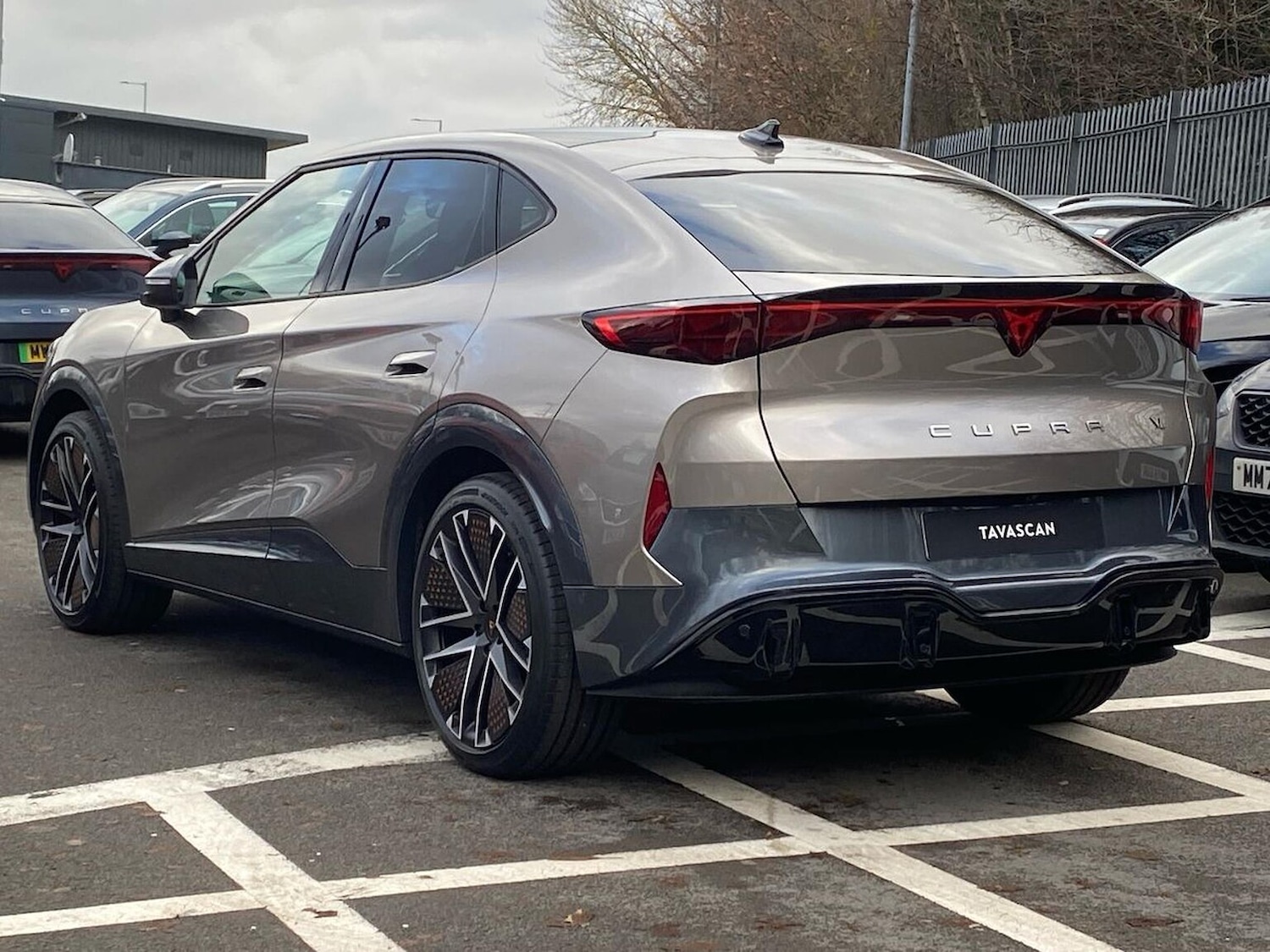 Used Cupra Tavascan 2025 for sale - 76897108: Photo 2