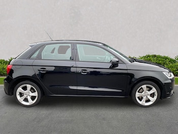 Used Audi A1 2018 for sale - 76273525: Photo