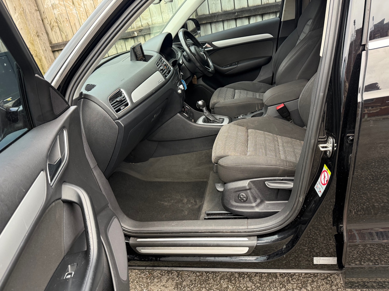 Used Audi Q3 2015 for sale - 77610663: Photo 24