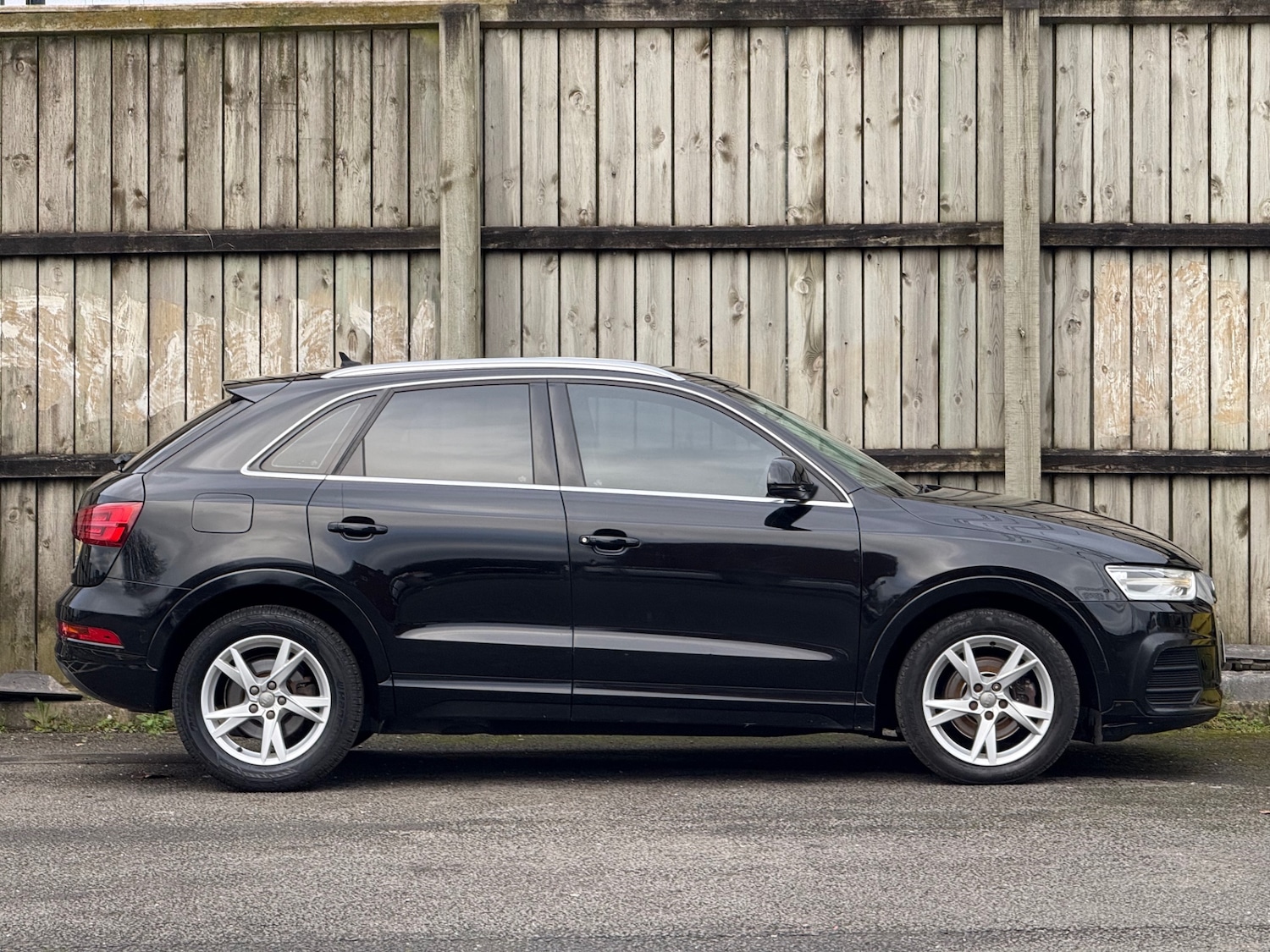 Used Audi Q3 2015 for sale - 77610663: Photo 3