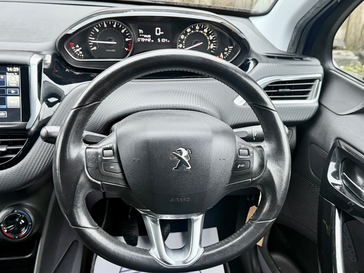 Used Peugeot 208 2015 for sale - 77423752: Photo 33