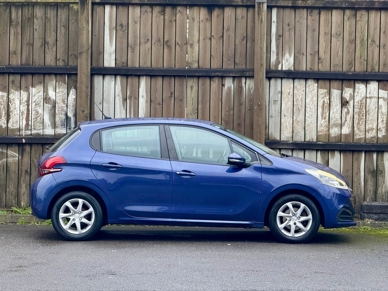 Used Peugeot 208 2015 for sale - 77423752: Photo 4