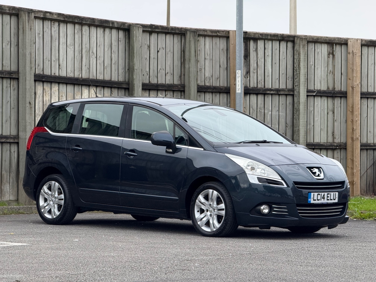 Used Peugeot 5008 2014 for sale - 76355692: Photo 17