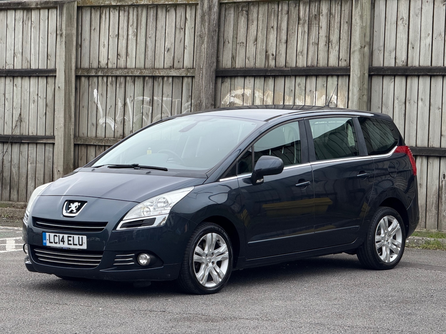 Used Peugeot 5008 2014 for sale - 76355692: Photo 18