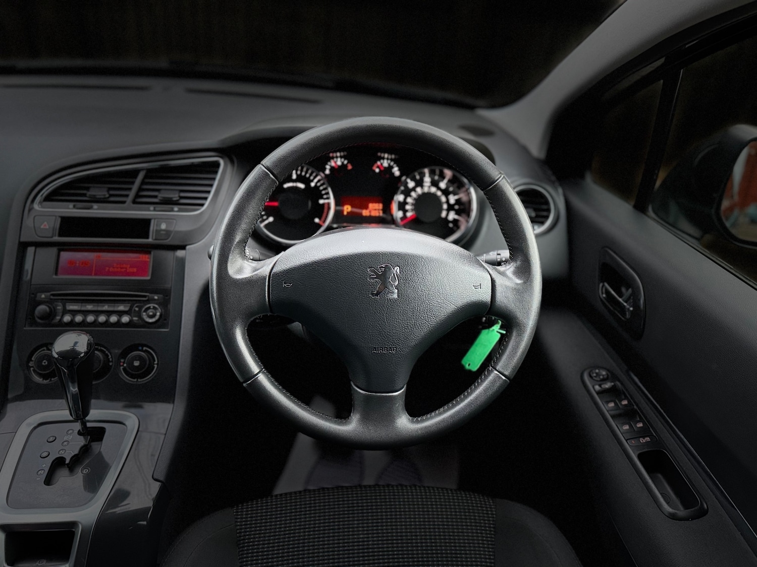 Used Peugeot 5008 2014 for sale - 76355692: Photo 21