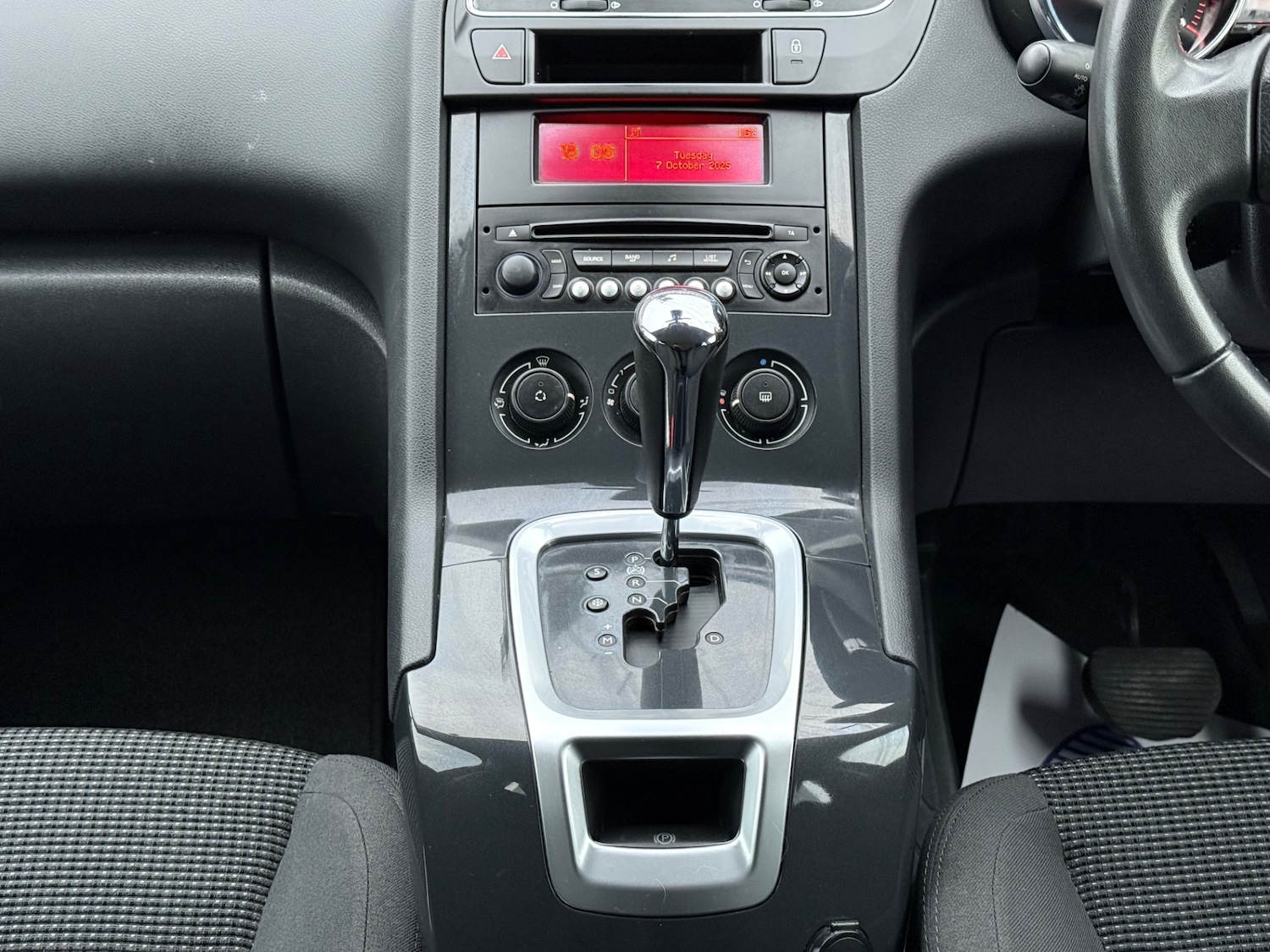 Used Peugeot 5008 2014 for sale - 76355692: Photo 24