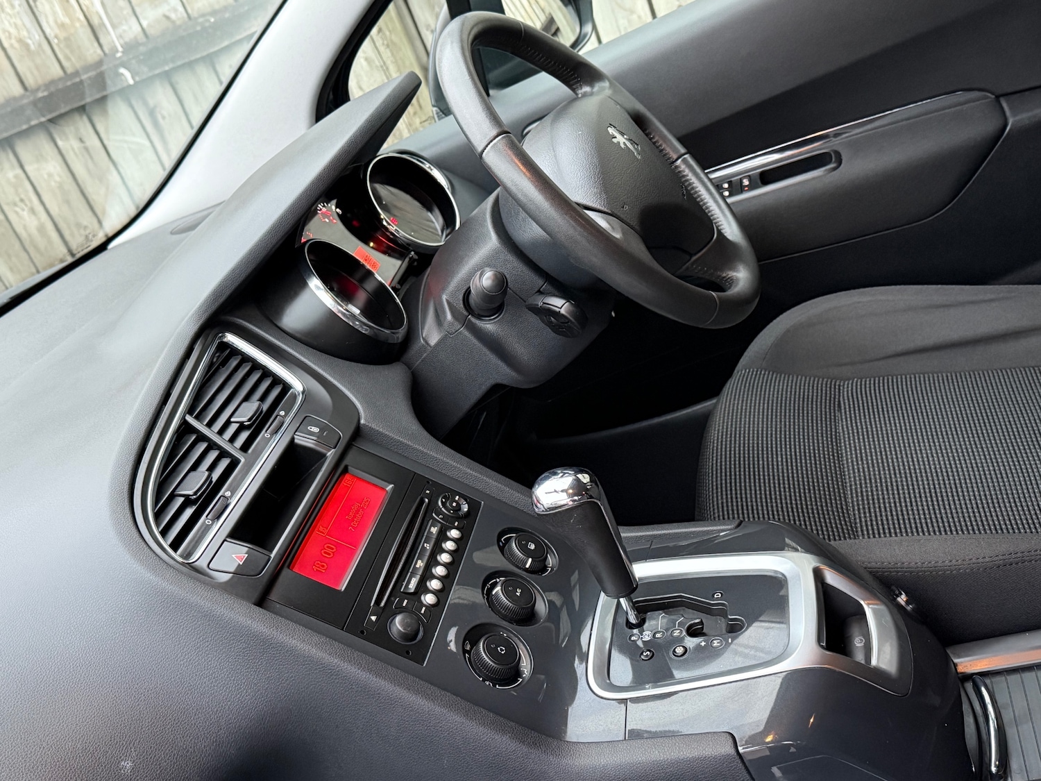 Used Peugeot 5008 2014 for sale - 76355692: Photo 29