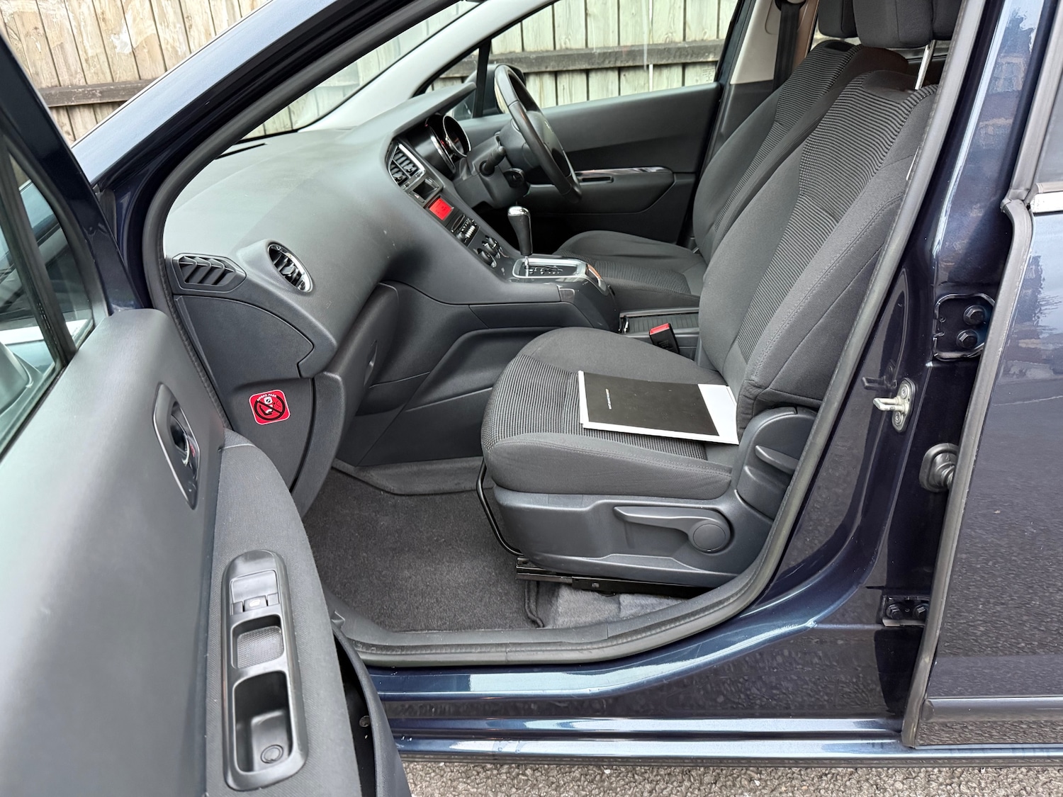 Used Peugeot 5008 2014 for sale - 76355692: Photo 31