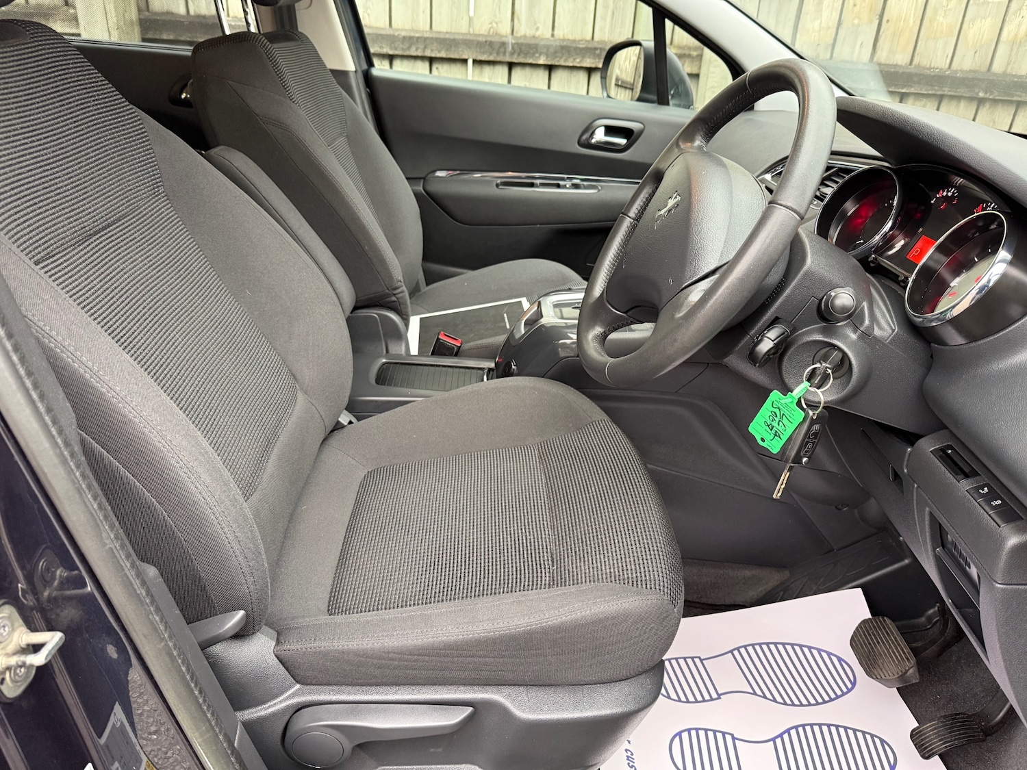 Used Peugeot 5008 2014 for sale - 76355692: Photo 42