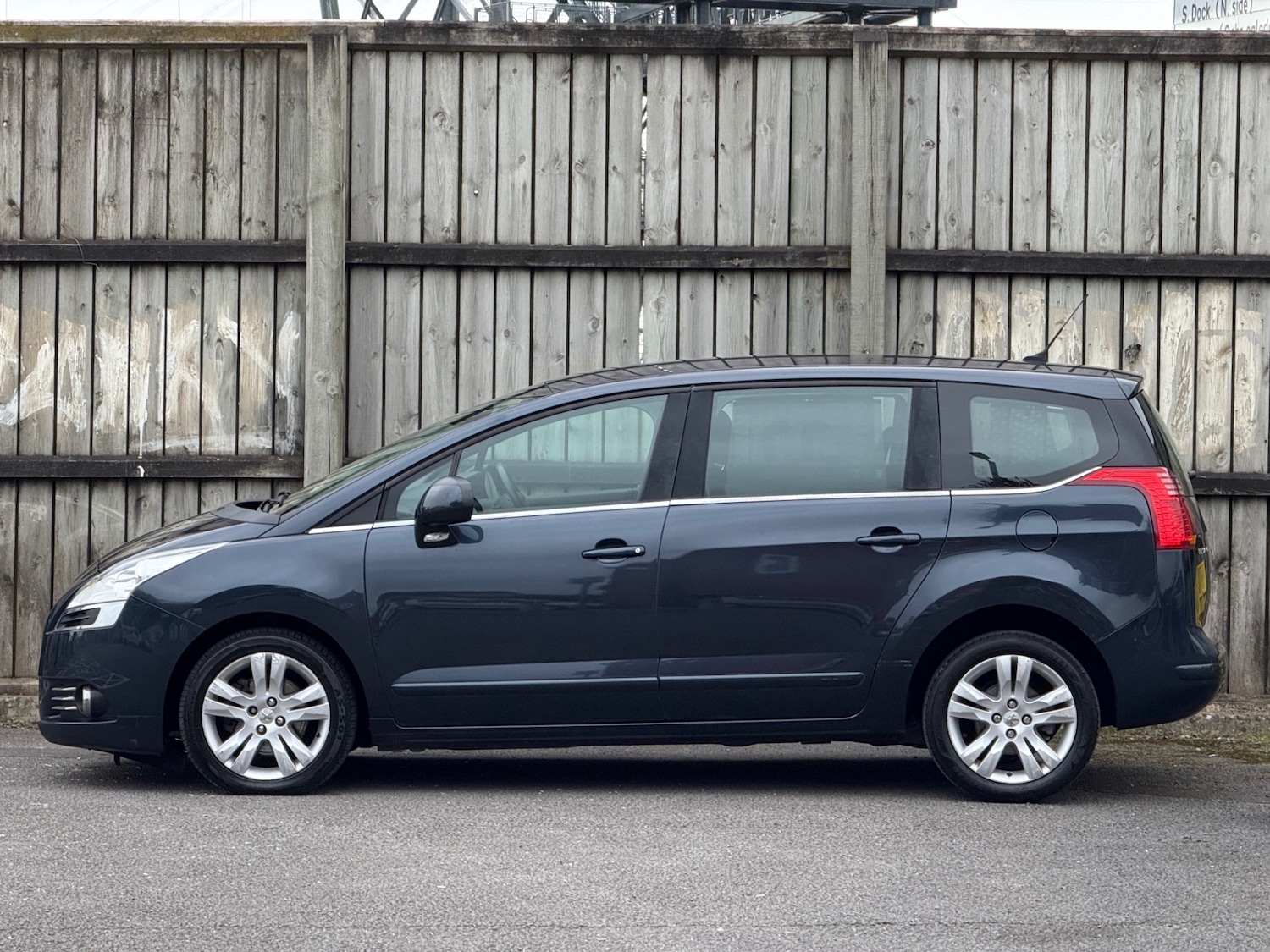 Used Peugeot 5008 2014 for sale - 76355692: Photo 7