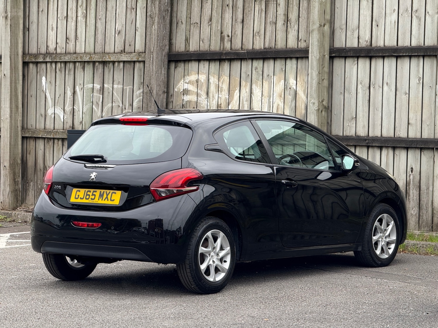 Used Peugeot 208 2015 for sale - 76355463: Photo 10