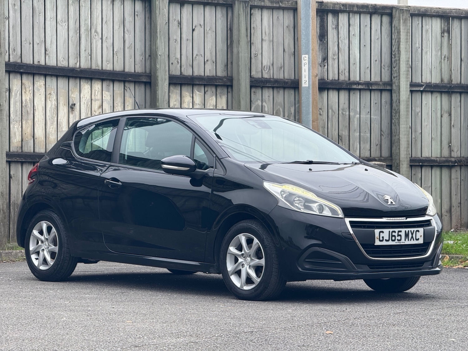 Used Peugeot 208 2015 for sale - 76355463: Photo 17