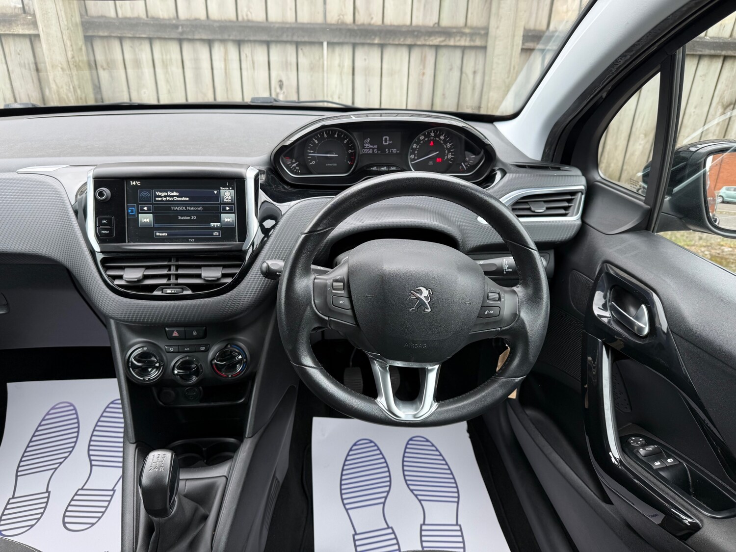 Used Peugeot 208 2015 for sale - 76355463: Photo 20