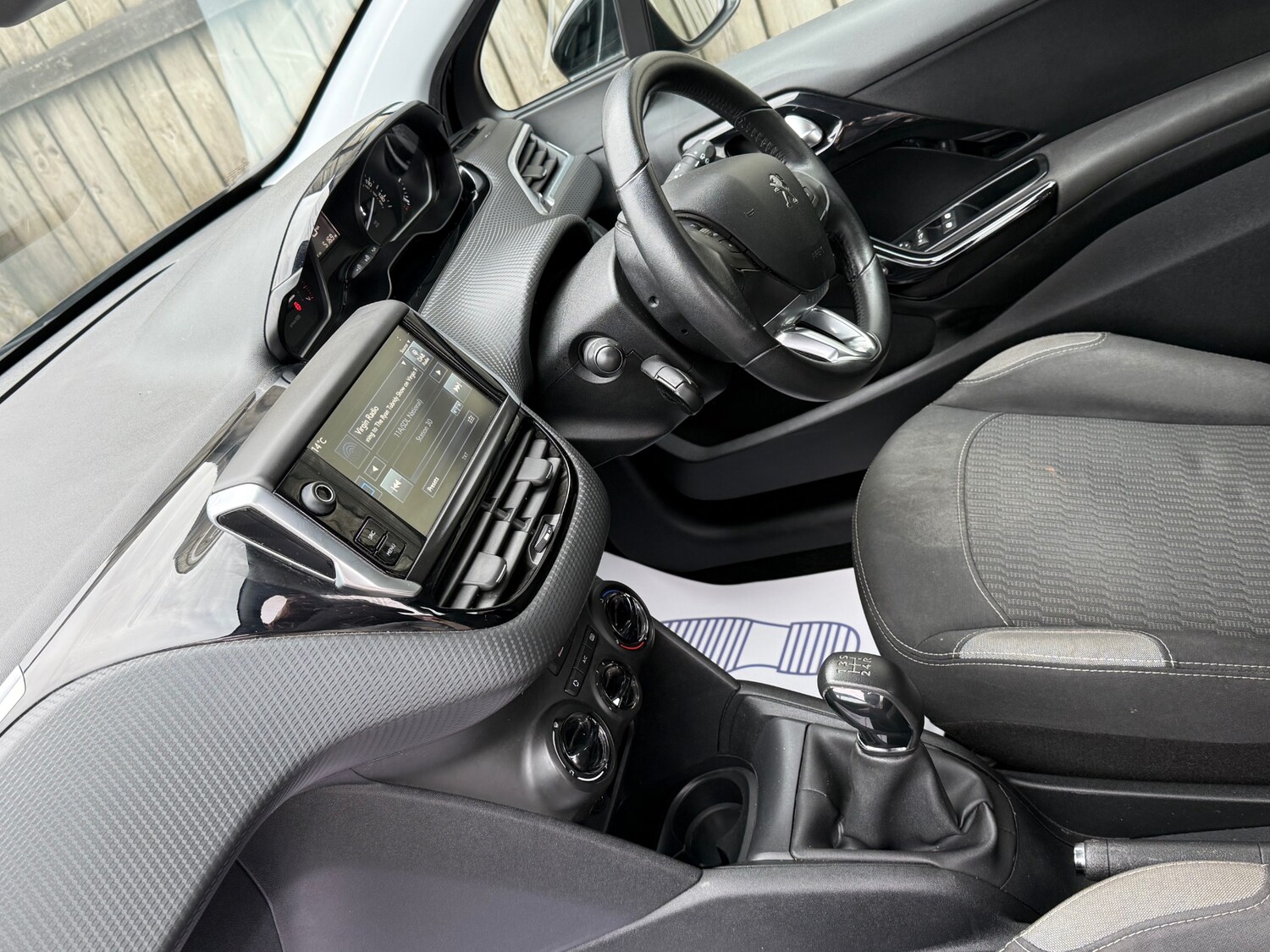 Used Peugeot 208 2015 for sale - 76355463: Photo 24