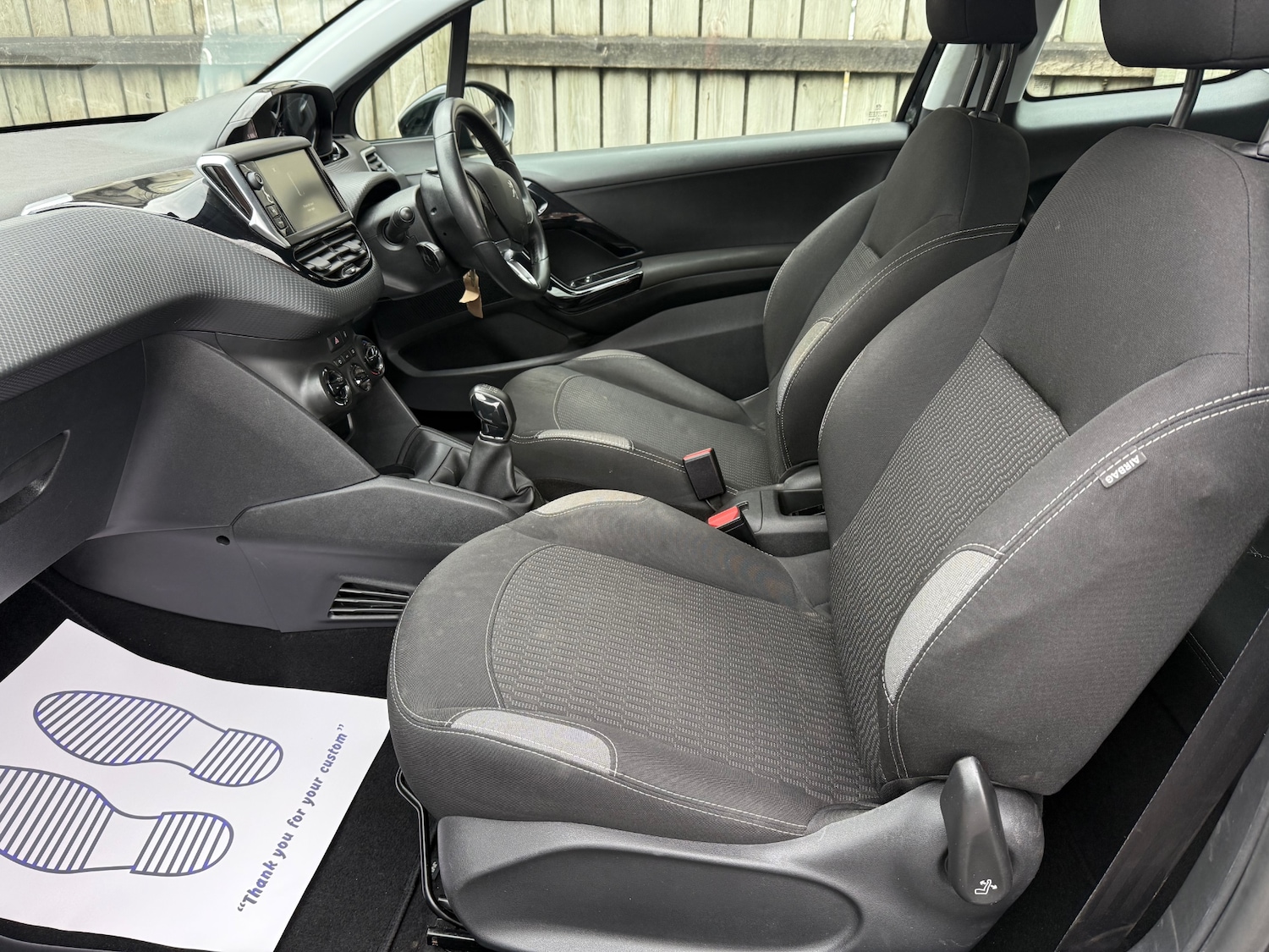 Used Peugeot 208 2015 for sale - 76355463: Photo 25