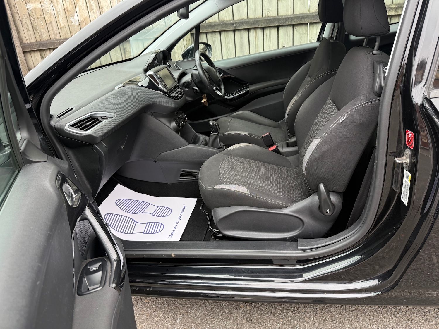 Used Peugeot 208 2015 for sale - 76355463: Photo 26