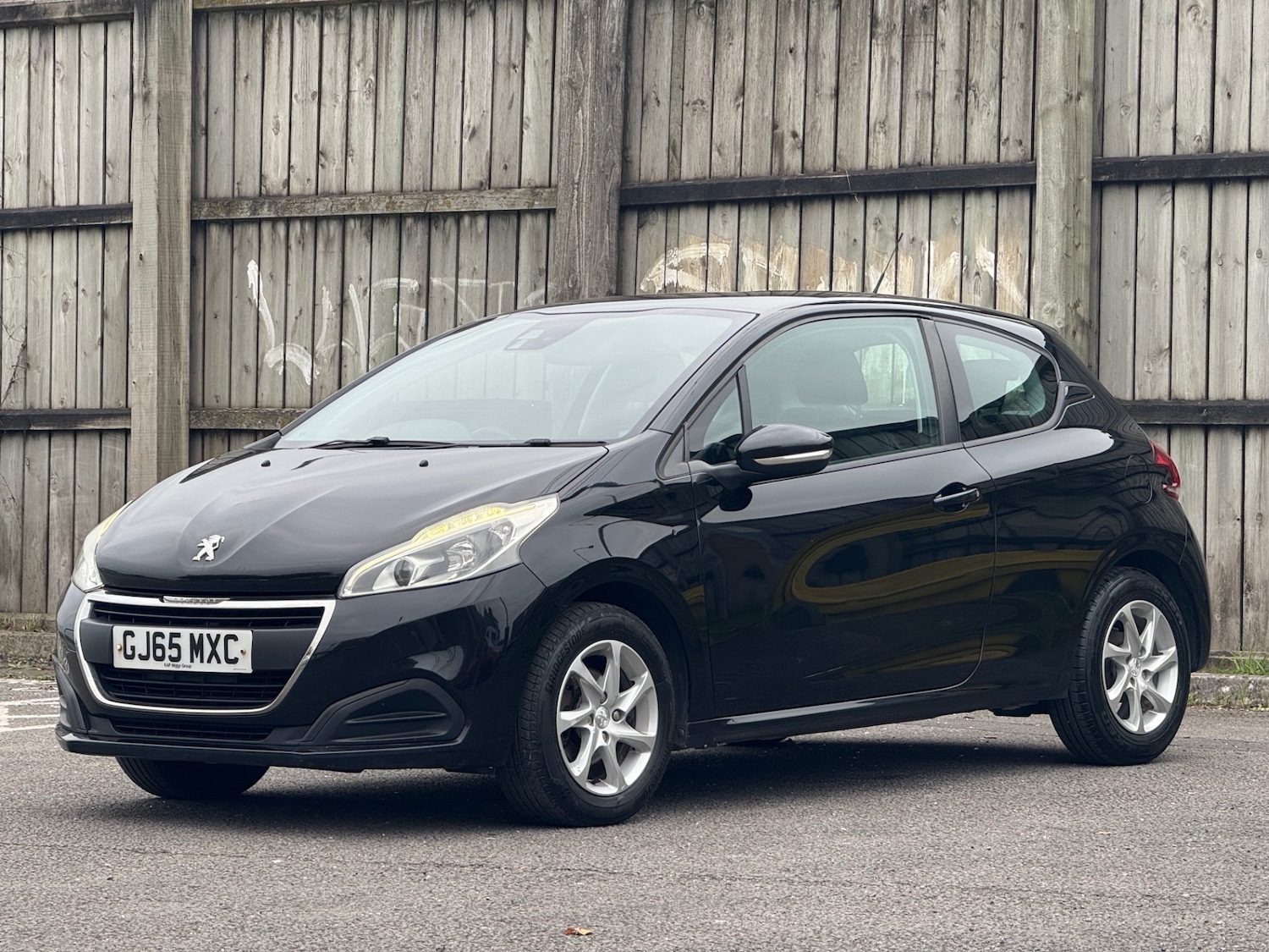 Used Peugeot 208 2015 for sale - 76355463: Photo 9