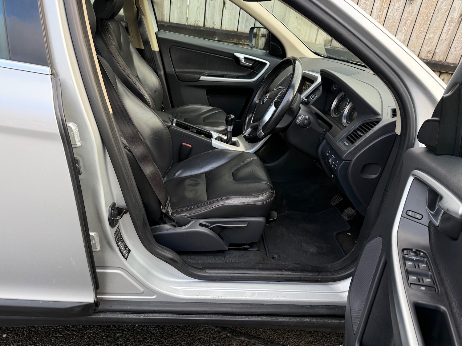 Used Volvo XC60 2011 for sale - 77090756: Photo 28