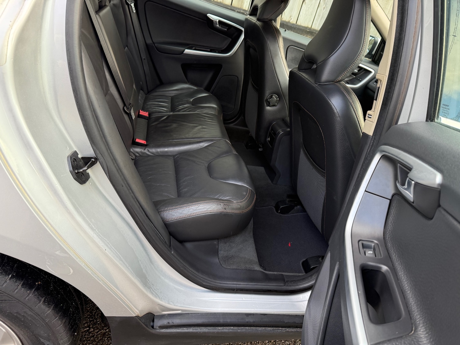 Used Volvo XC60 2011 for sale - 77090756: Photo 32