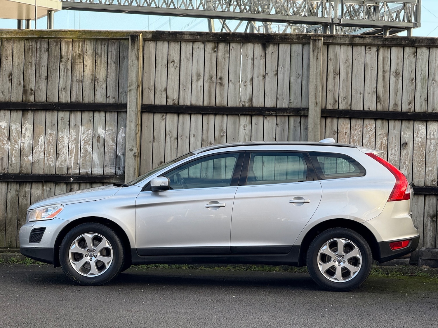 Used Volvo XC60 2011 for sale - 77090756: Photo 5