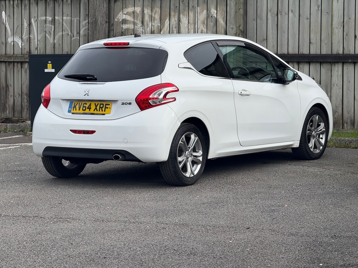 Used Peugeot 208 2014 for sale - 76413403: Photo 22