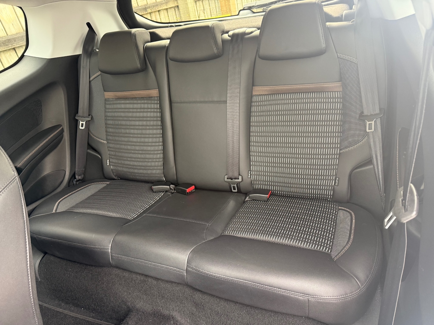 Used Peugeot 208 2014 for sale - 76413403: Photo 26