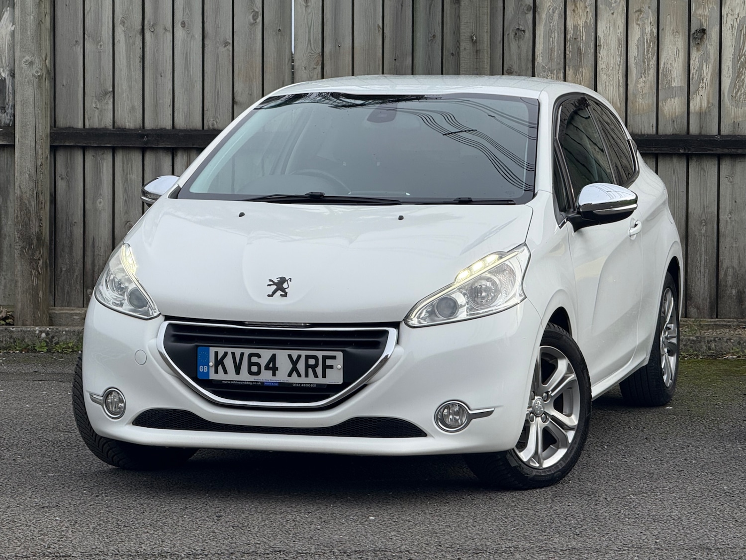 Used Peugeot 208 2014 for sale - 76413403: Photo 4