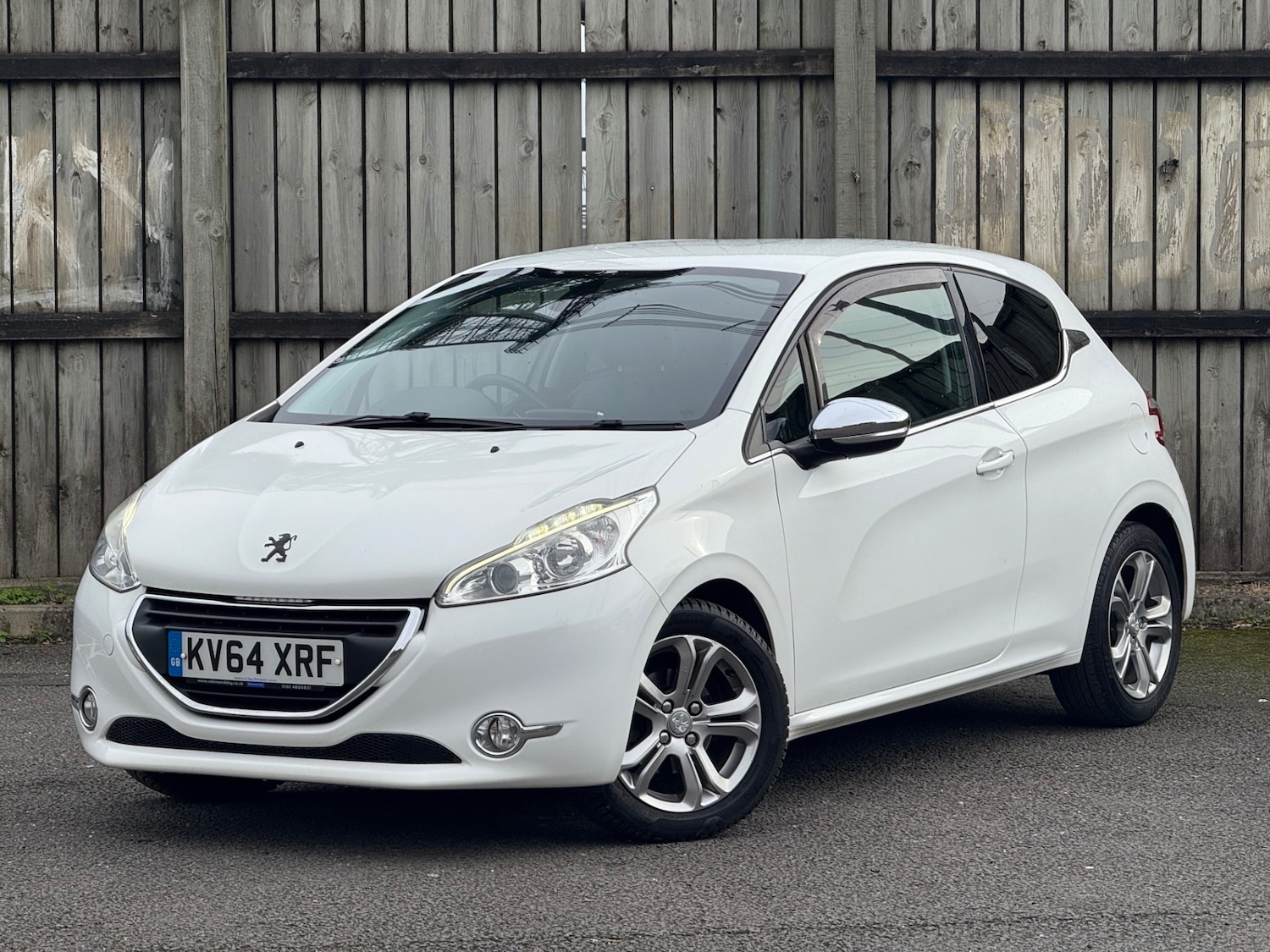 Used Peugeot 208 2014 for sale - 76413403: Photo 5